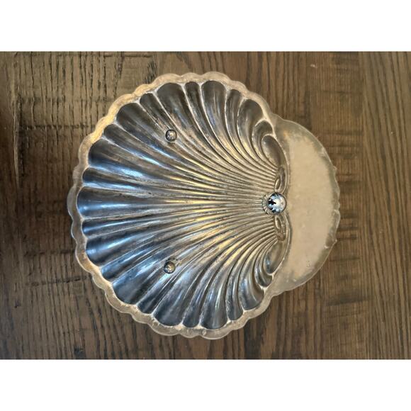 Silver-Plated Large Clam Shell Bowl – 9” - Picture 7 of 9